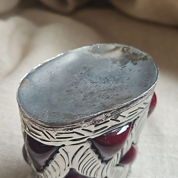 Small Red Glass Vase Encased in Silver Metal - oval - Picture 6 of 10